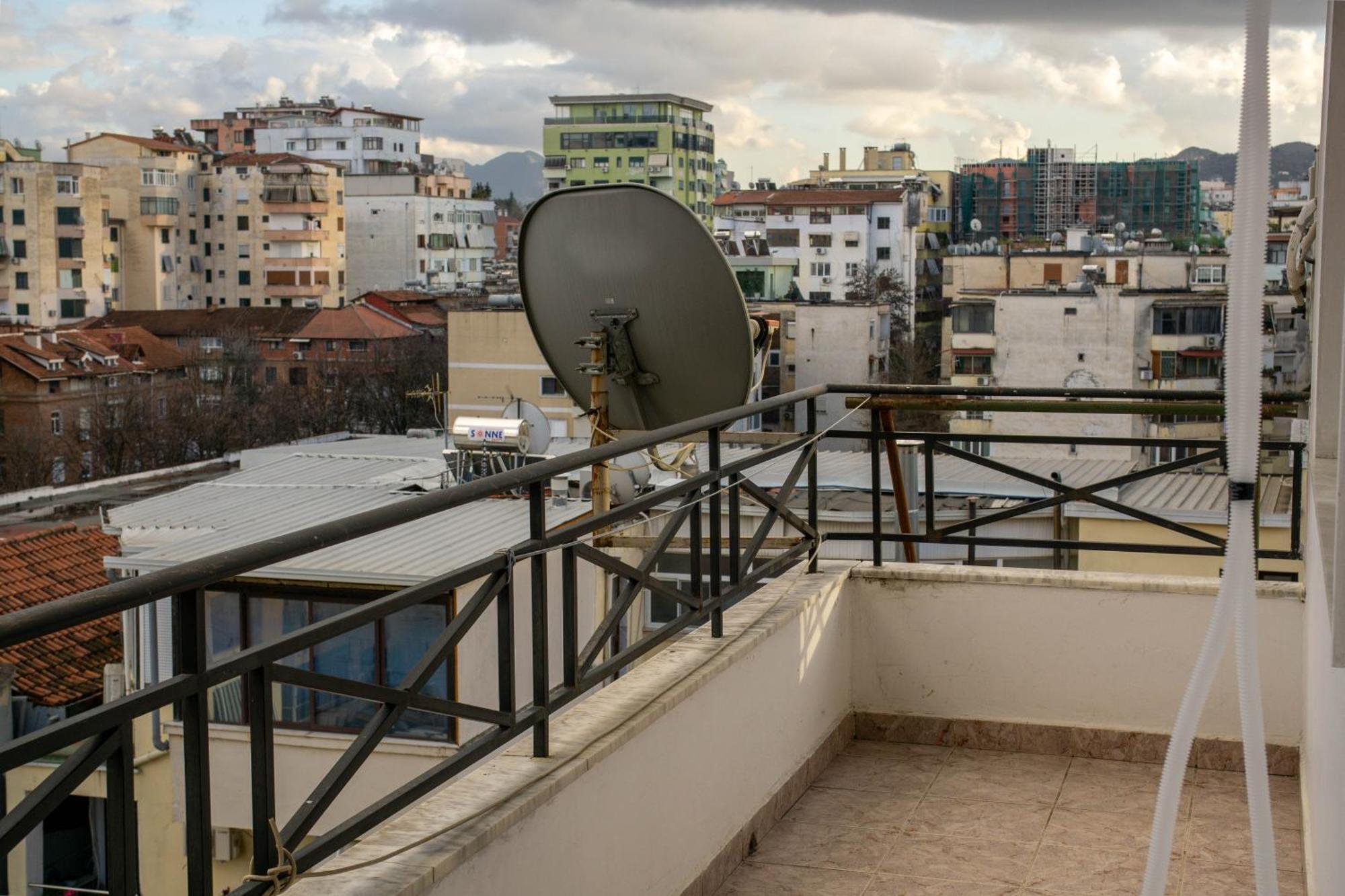 Bllok Bright Private Bedrooms With Private Bathroom On Shared Apartment Tirana Eksteriør billede