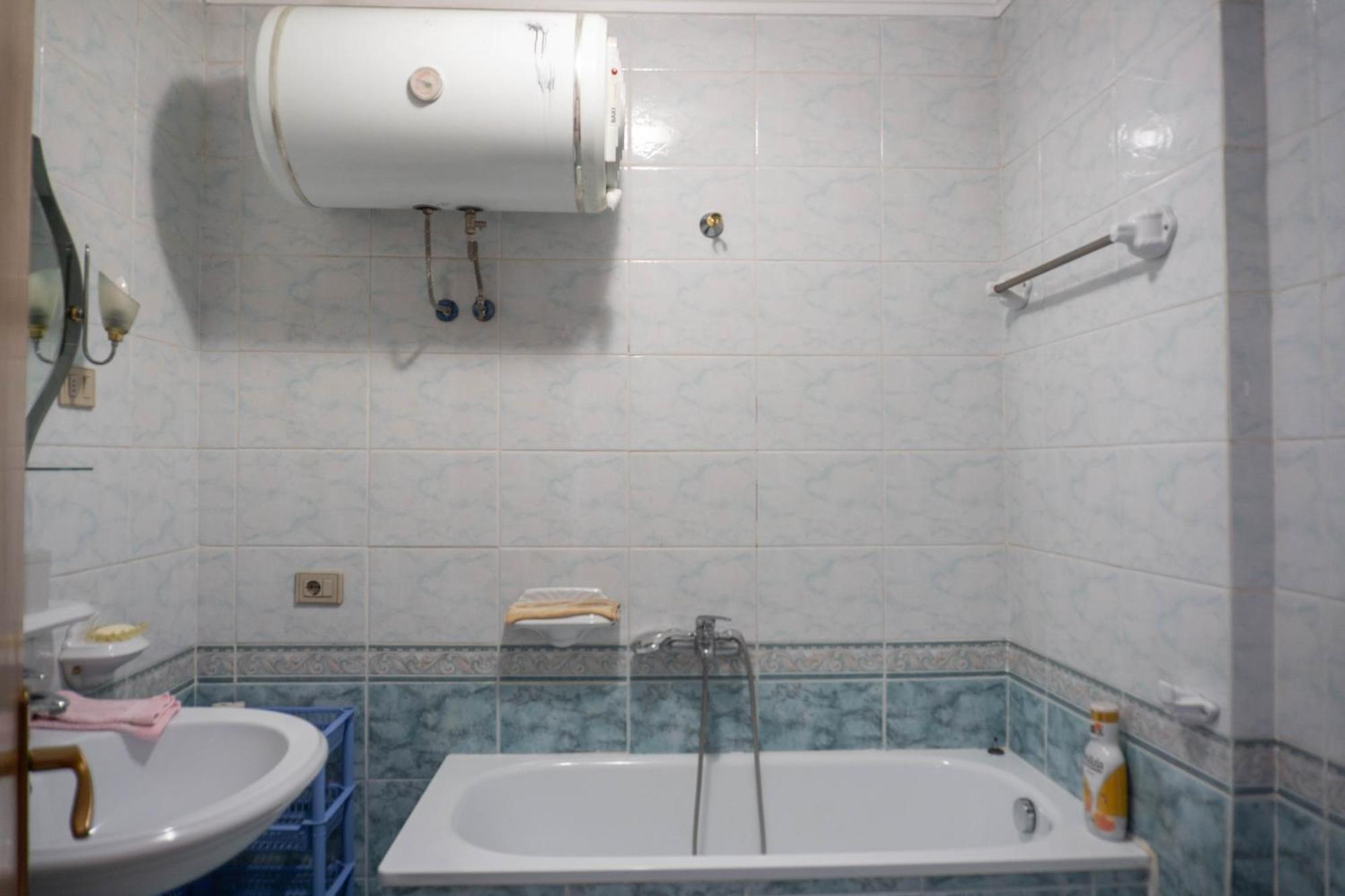 Bllok Bright Private Bedrooms With Private Bathroom On Shared Apartment Tirana Eksteriør billede