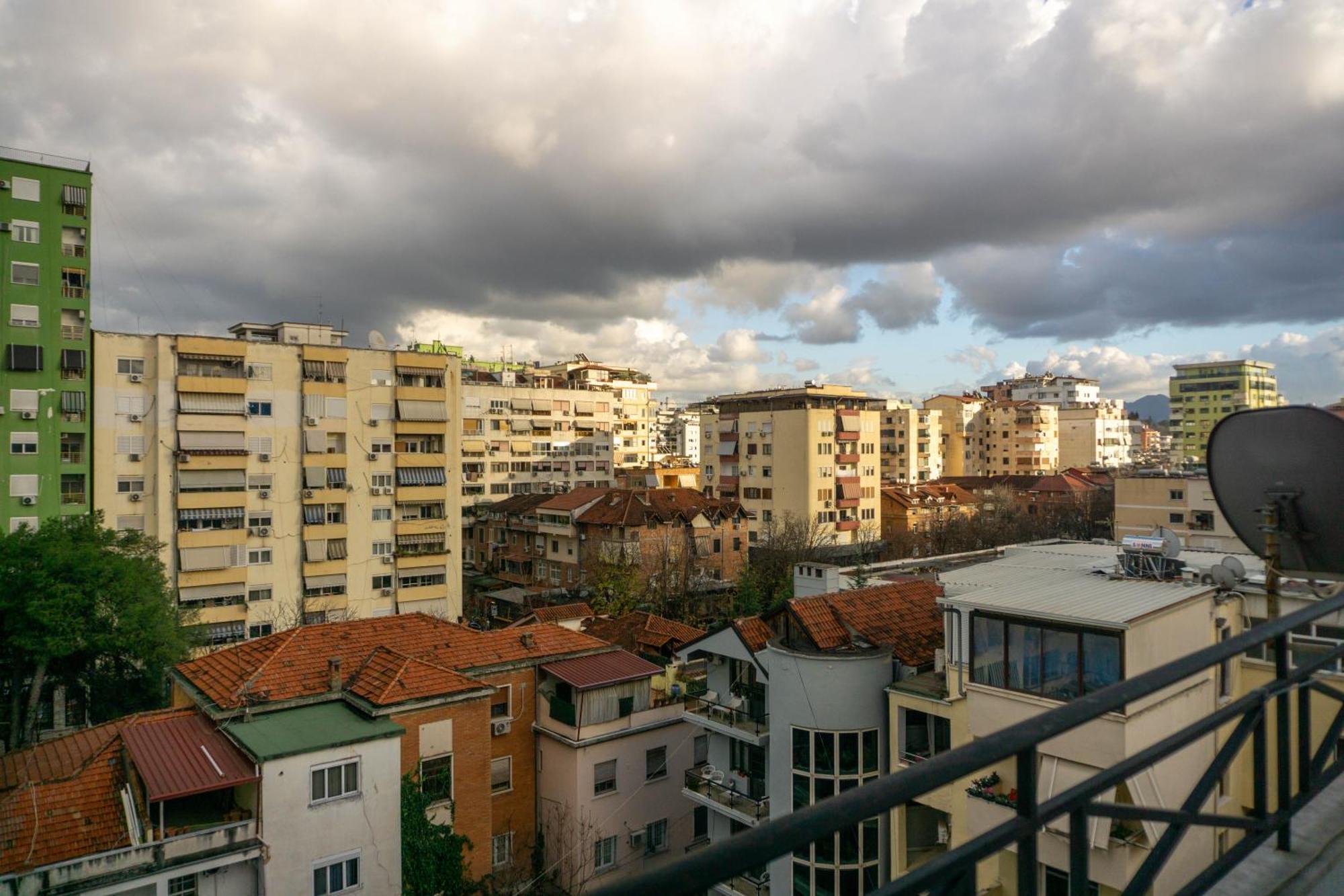 Bllok Bright Private Bedrooms With Private Bathroom On Shared Apartment Tirana Eksteriør billede