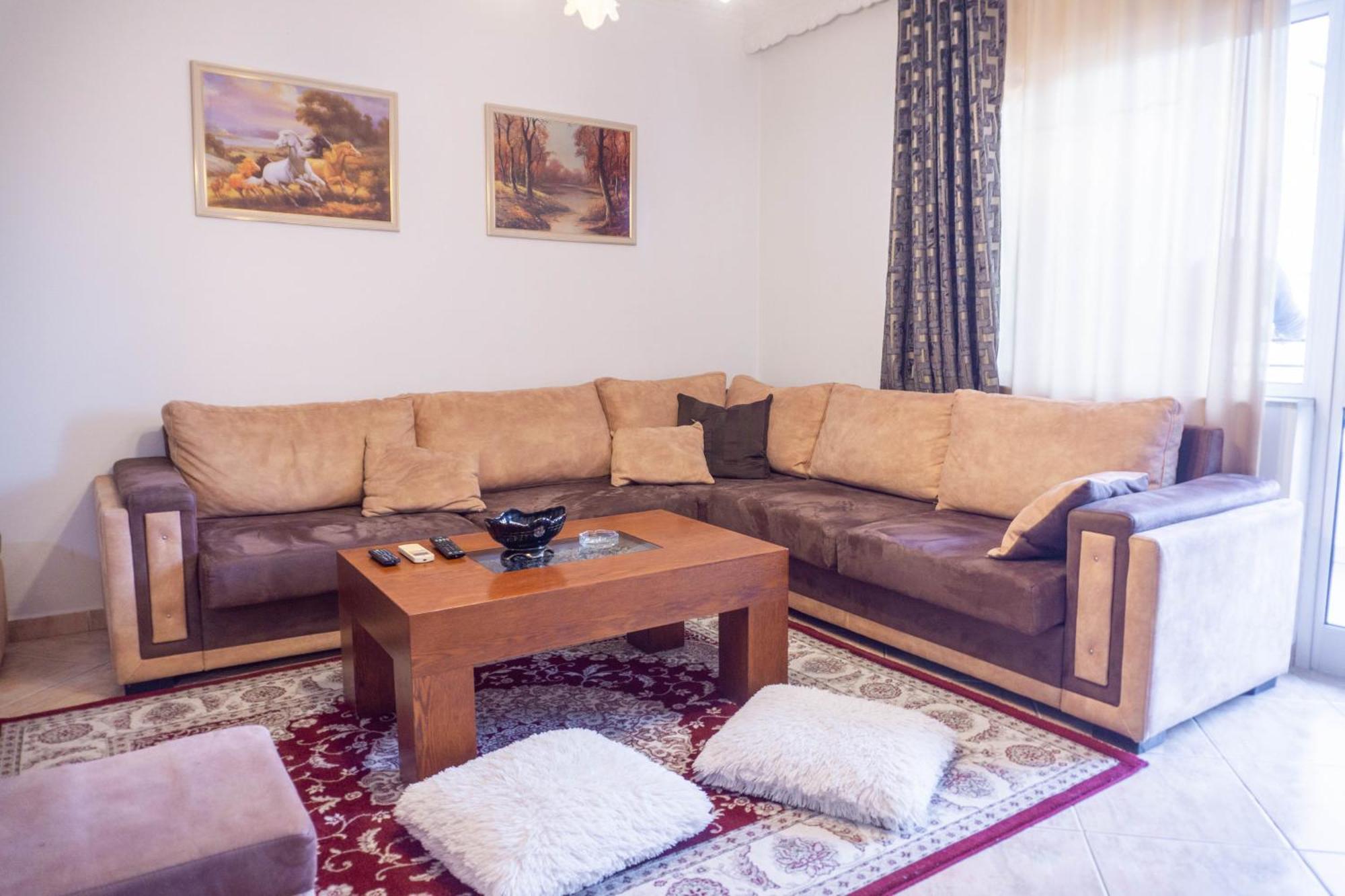 Bllok Bright Private Bedrooms With Private Bathroom On Shared Apartment Tirana Eksteriør billede