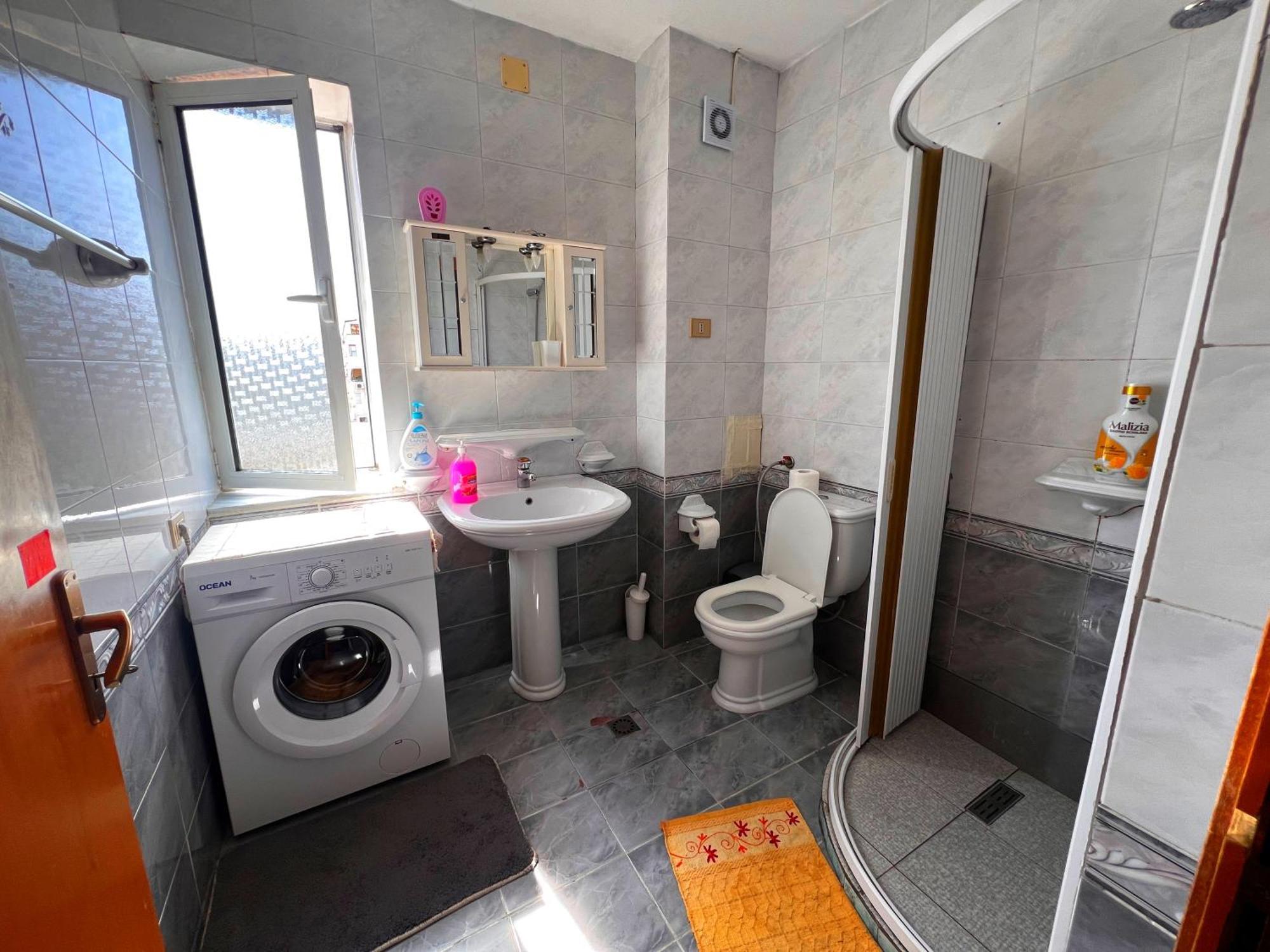 Bllok Bright Private Bedrooms With Private Bathroom On Shared Apartment Tirana Eksteriør billede