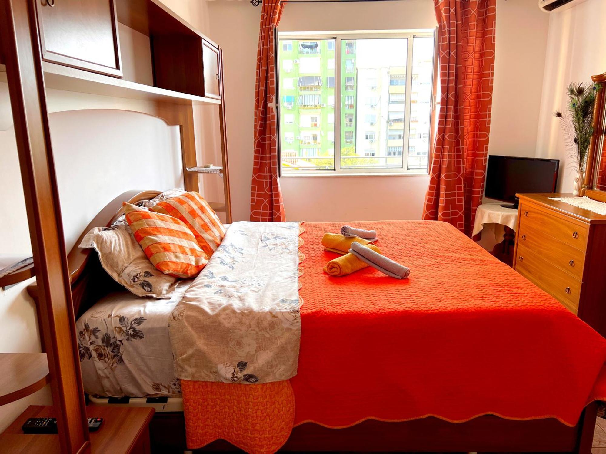 Bllok Bright Private Bedrooms With Private Bathroom On Shared Apartment Tirana Eksteriør billede